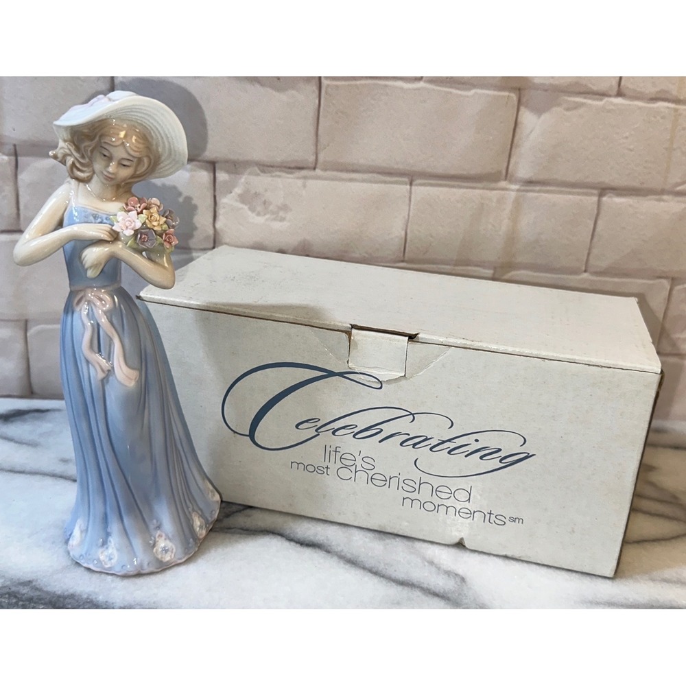 House of Lloyd Gathering Flowers Porcelain Figurine Blue Dress Woman 230079 Box